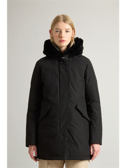 Beaker Parka in Ramar Cloth con pelliccia sintetica WOOLRICH | CFWWOU0825FRUT0001BLKBLK