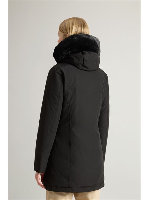 Beaker Parka in Ramar Cloth con pelliccia sintetica WOOLRICH | CFWWOU0825FRUT0001BLKBLK